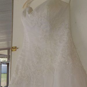 Wedding dress